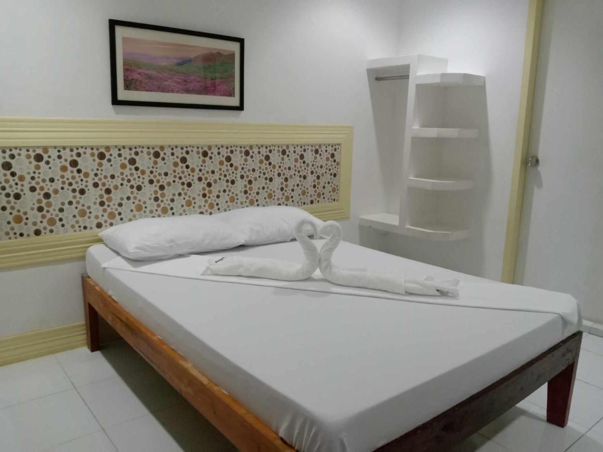 Bountiful Inn Puerto Princesa Exterior photo
